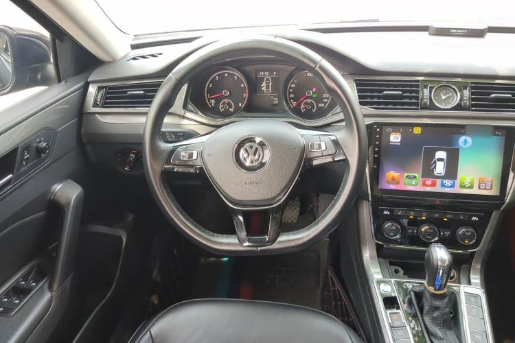Used Volkswagen Passat 2017 330TSI DSG Luxury Edition Steering Wheel