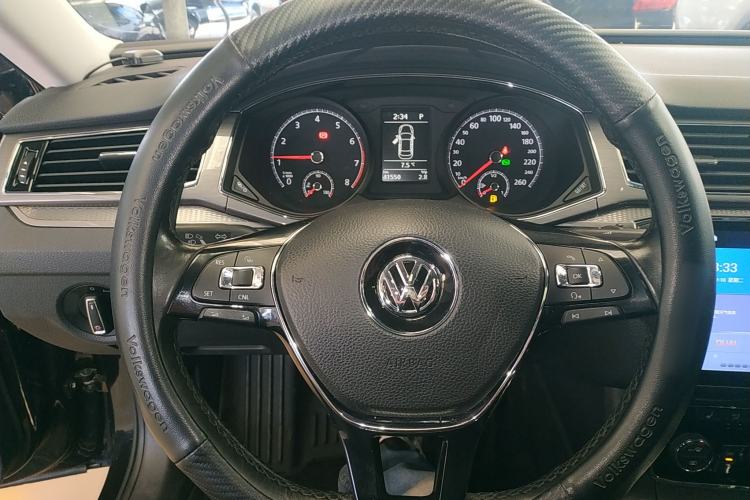 Used Volkswagen Passat 2017 330TSI DSG Luxury Edition Steering Wheel