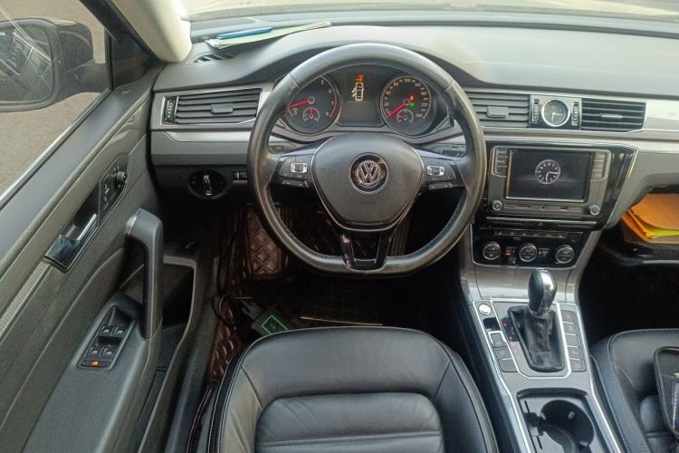 Used Volkswagen Passat 2017 330TSI DSG Luxury Edition Steering Wheel