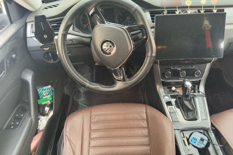 Used Volkswagen Passat 2017 280TSI DSG Luxury Edition Steering Wheel