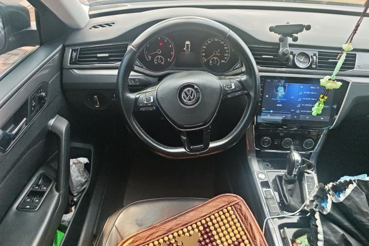 Used Volkswagen Passat 2017 330TSI DSG Luxury Edition Steering Wheel