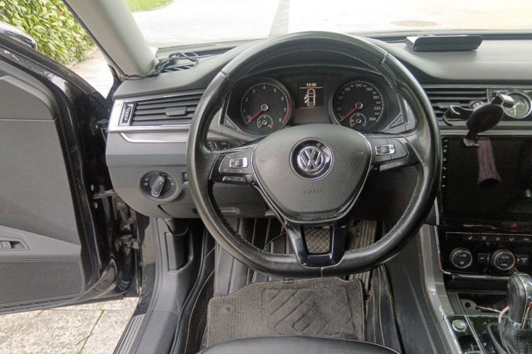Used Volkswagen Passat 2017 330TSI DSG Luxury Edition Steering Wheel