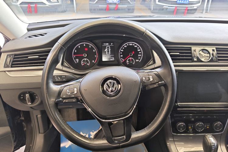 Used Volkswagen Passat 2017 330TSI DSG Luxury Edition Steering Wheel