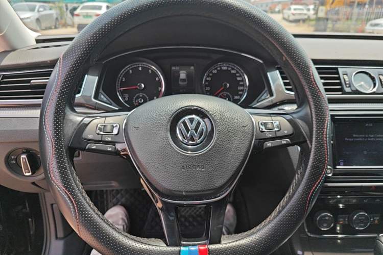 Used Volkswagen Passat 2017 380TSI DSG Prestige Edition Steering Wheel