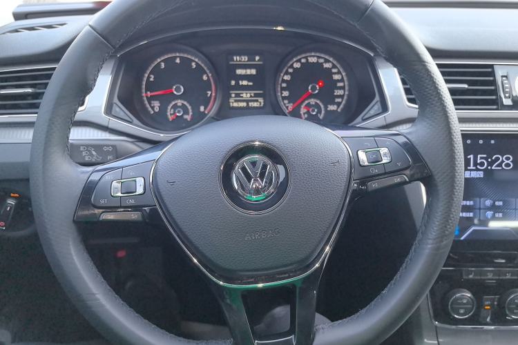 Used Volkswagen Passat 2017 330TSI DSG Luxury Edition Steering Wheel