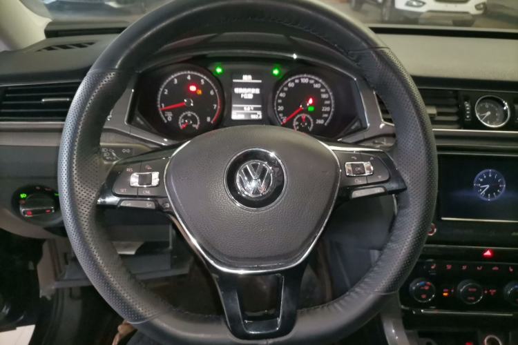 Used Volkswagen Passat 2017 330TSI DSG Luxury Edition Steering Wheel