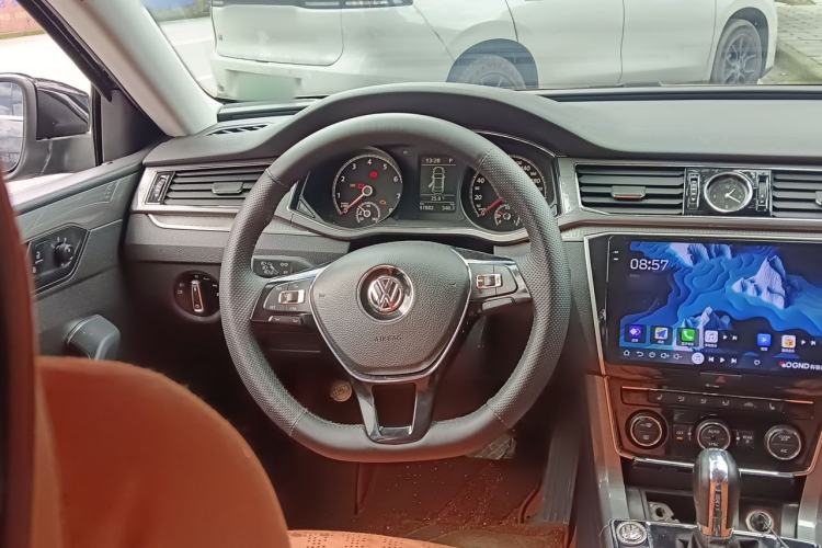 Used Volkswagen Passat 2017 330TSI DSG Luxury Edition Steering Wheel