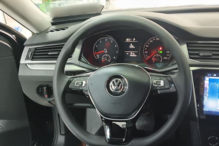 Used Volkswagen Passat 2017 280TSI DSG Luxury Edition Steering Wheel