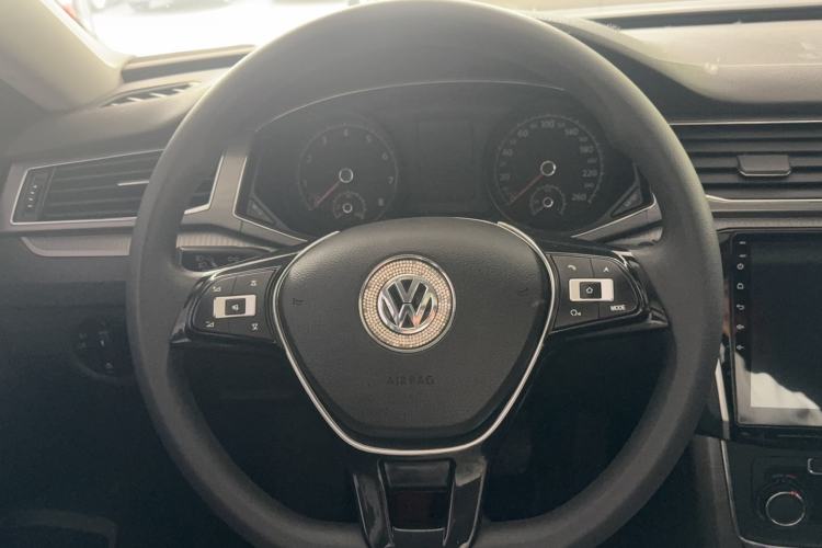 Used Volkswagen Passat 2017 280TSI DSG Luxury Edition Steering Wheel