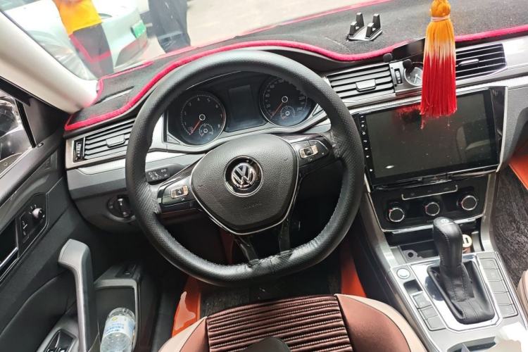 Used Volkswagen Passat  Steering Wheel