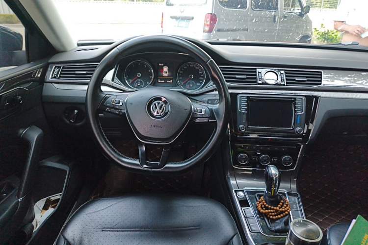 Used Volkswagen Passat 2017 380TSI DSG Prestige Edition Steering Wheel