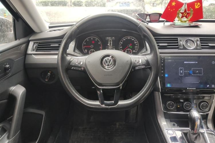 Used Volkswagen Passat 2017 330TSI DSG Luxury Edition Steering Wheel