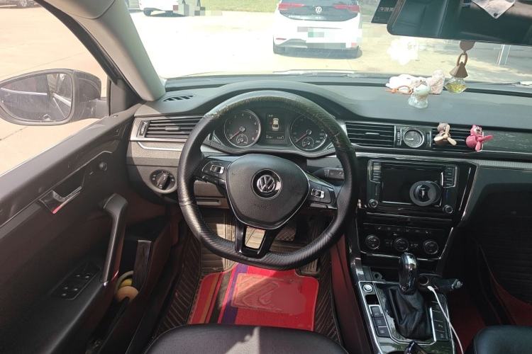 Used Volkswagen Passat 2017 330TSI DSG Prestige Edition Steering Wheel