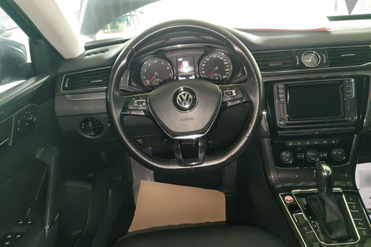Used Volkswagen Passat 2017 330TSI DSG Prestige Edition Steering Wheel