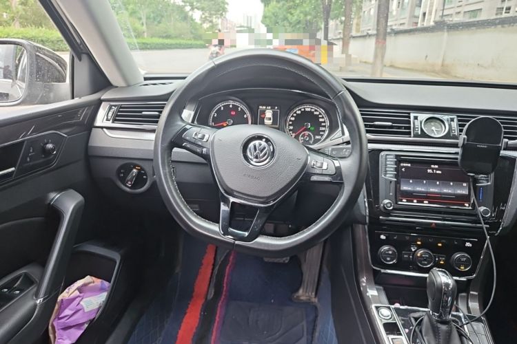 Used Volkswagen Passat 2017 330TSI DSG Prestige Edition Steering Wheel