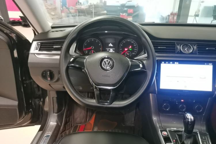 Used Volkswagen Passat 2017 1.8TSI DSG Government Procurement Version (CEA Engine) Steering Wheel