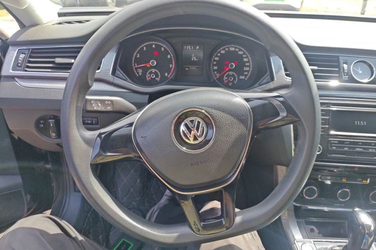 Used Volkswagen Passat 2017 1.8TSI DSG Government Procurement Version (CEA Engine) Steering Wheel