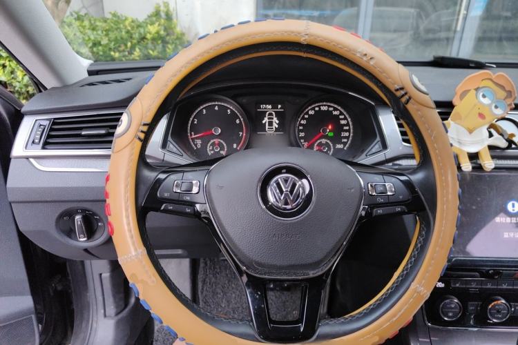 Used Volkswagen Passat 2017 330TSI DSG Luxury Edition Steering Wheel