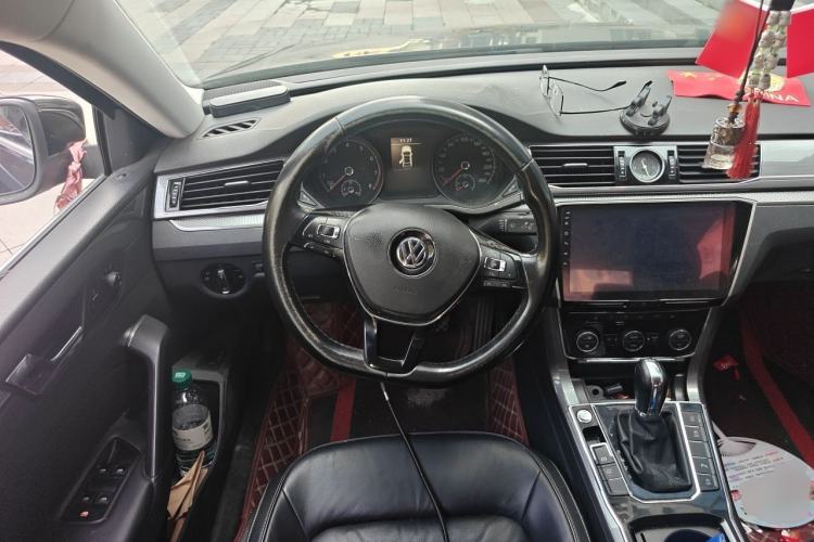 Used Volkswagen Passat 2017 330TSI DSG Luxury Edition Steering Wheel