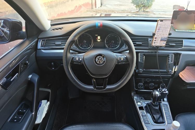 Used Volkswagen Passat 2017 330TSI DSG Prestige Edition Steering Wheel