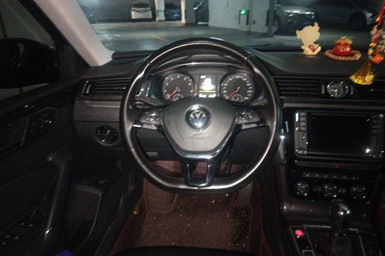 Used Volkswagen Passat 2017 330TSI DSG Prestige Edition Steering Wheel