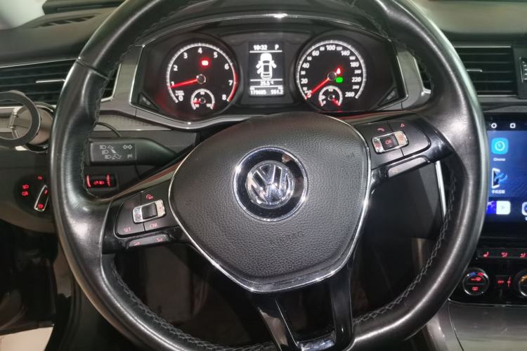 Used Volkswagen Passat 2017 330TSI DSG Luxury Edition Steering Wheel
