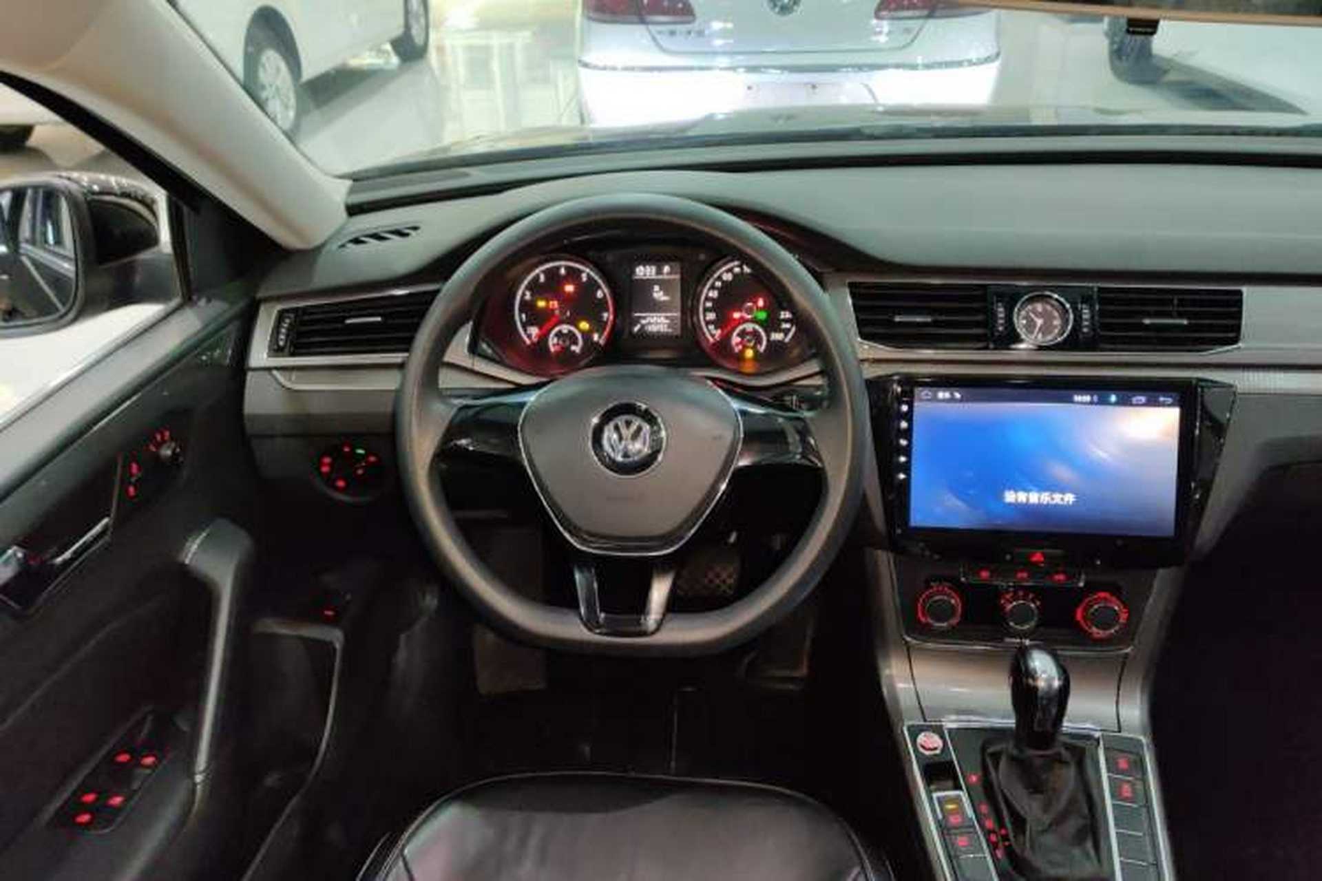 Used Volkswagen Passat 2017 330TSI DSG Luxury Edition Steering Wheel