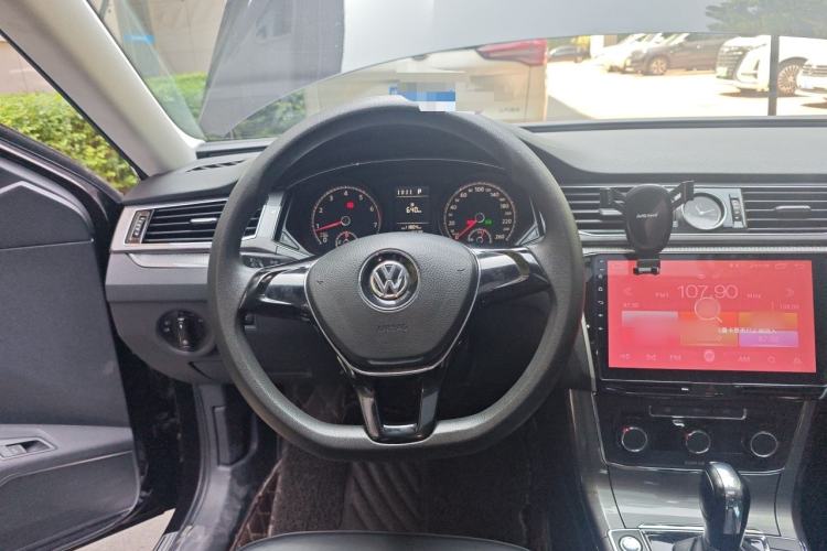 Used Volkswagen Passat 2017 1.8TSI DSG Government Procurement Version (CEA Engine) Steering Wheel
