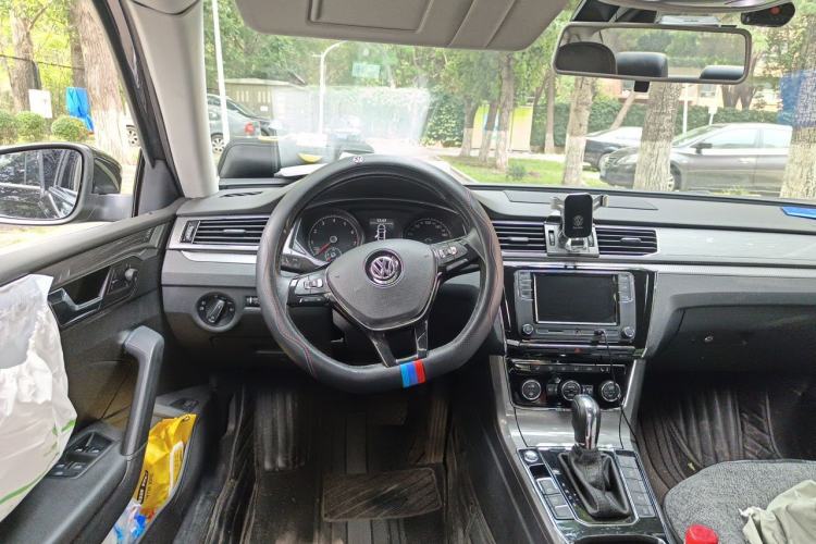 Used Volkswagen Passat 2017 330TSI DSG Luxury Edition Steering Wheel