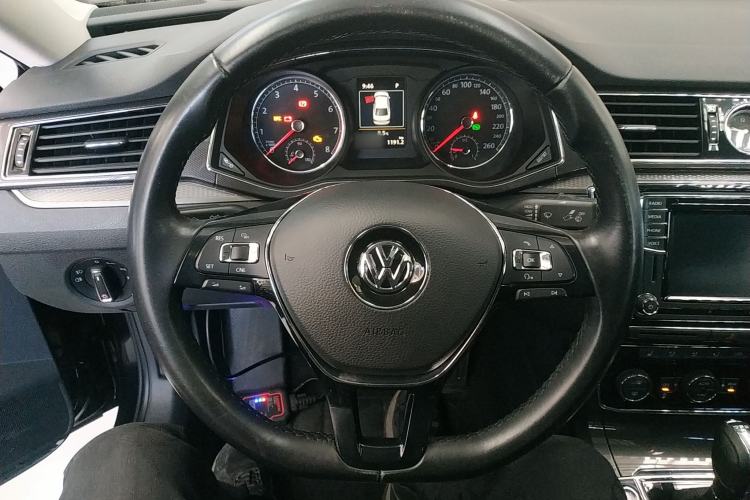 Used Volkswagen Passat 2017 330TSI DSG Prestige Edition Steering Wheel