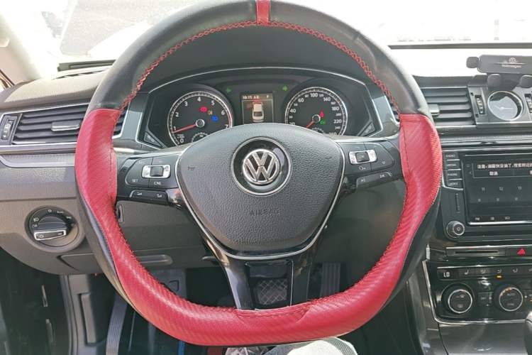 Used Volkswagen Passat 2017 330TSI DSG Prestige Edition Steering Wheel