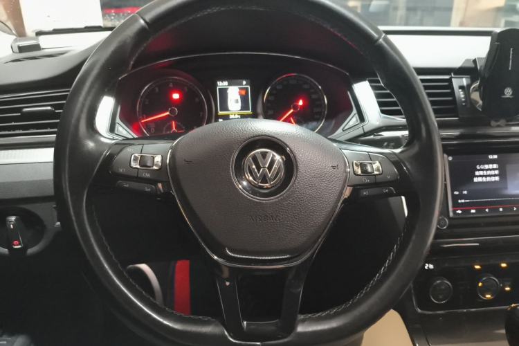 Used Volkswagen Passat 2017 330TSI DSG Prestige Edition Steering Wheel