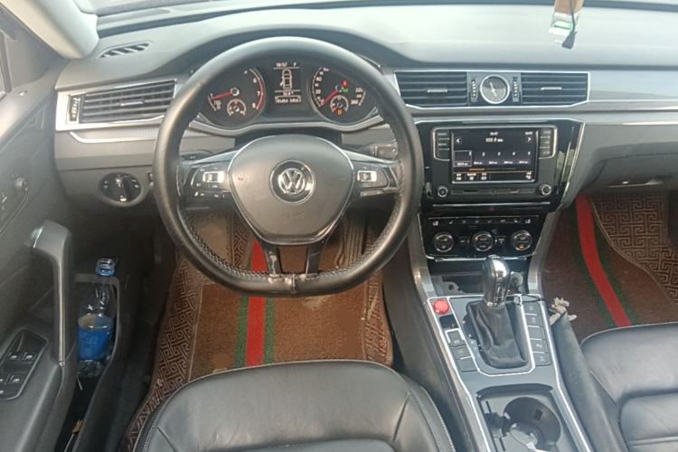 Used Volkswagen Passat 2017 330TSI DSG Luxury Edition Steering Wheel