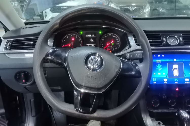 Used Volkswagen Passat 2017 1.8TSI DSG Government Procurement Version (CEA Engine) Steering Wheel