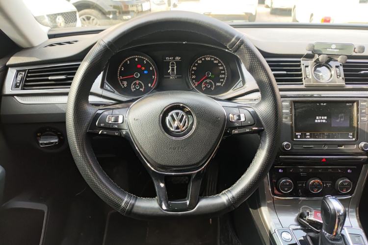 Used Volkswagen Passat 2017 280TSI DSG Luxury Edition Steering Wheel