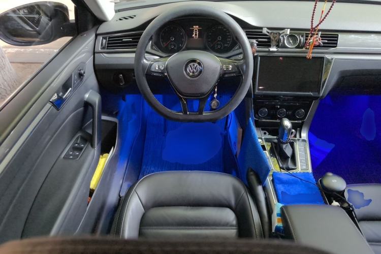 Used Volkswagen Passat 2017 330TSI DSG Luxury Edition Steering Wheel
