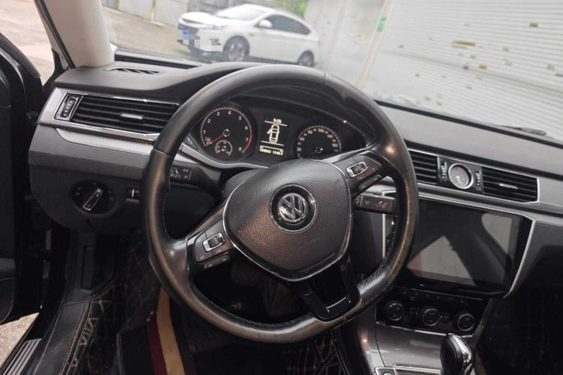 Used Volkswagen Passat 2017 330TSI DSG Luxury Edition Steering Wheel
