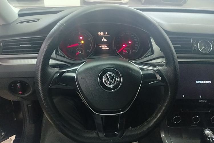 Used Volkswagen Passat 2017 280TSI DSG Luxury Edition Steering Wheel