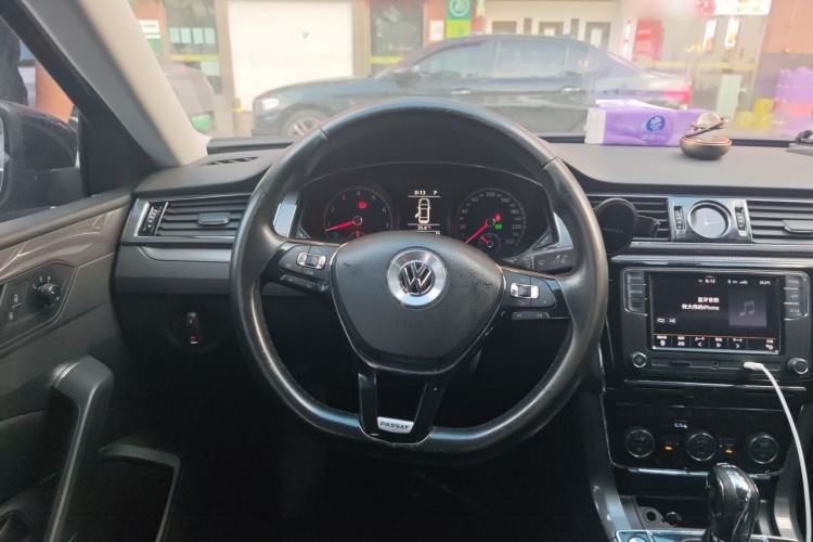 Used Volkswagen Passat 2017 330TSI DSG Luxury Edition Steering Wheel
