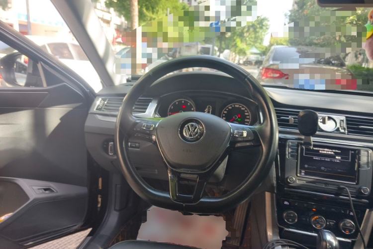 Used Volkswagen Passat 2017 330TSI DSG Luxury Edition Steering Wheel