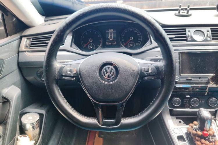 Used Volkswagen Passat 2017 330TSI DSG Luxury Edition Steering Wheel
