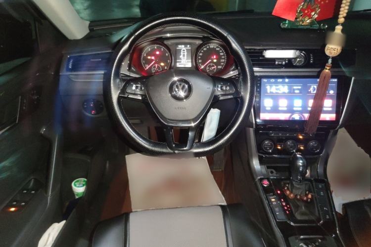 Used Volkswagen Passat 2017 330TSI DSG Luxury Edition Steering Wheel