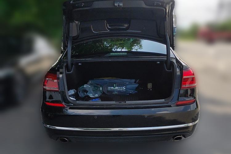 Used Volkswagen Passat 2017 330TSI DSG Luxury Edition Trunk