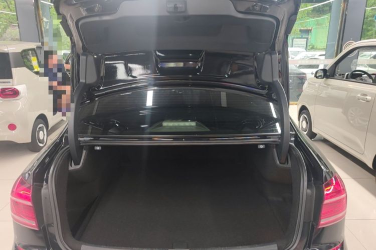Used Volkswagen Passat 2017 330TSI DSG Luxury Edition Trunk