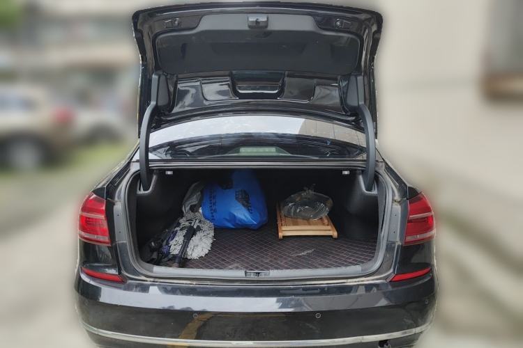 Used Volkswagen Passat 2017 330TSI DSG Luxury Edition Trunk