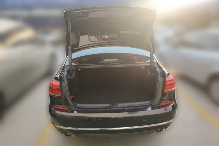 Used Volkswagen Passat 2017 330TSI DSG Luxury Edition Trunk