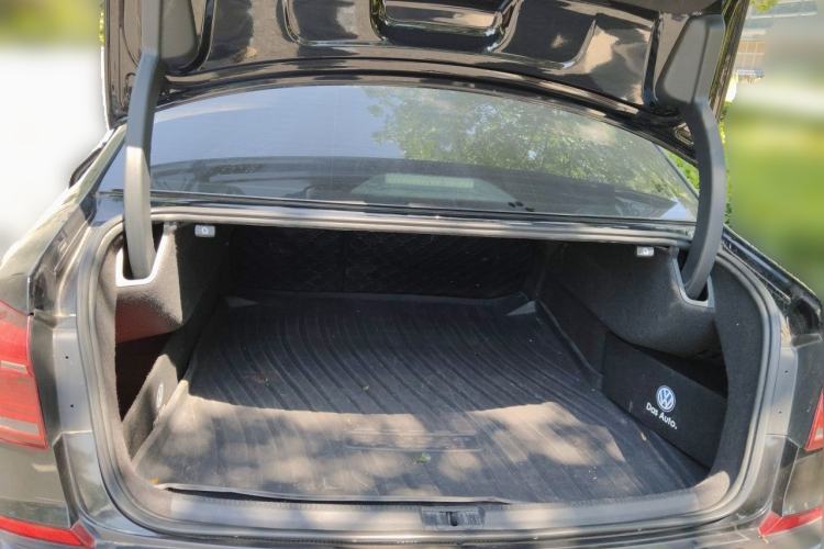 Used Volkswagen Passat 2017 330TSI DSG Prestige Edition Trunk