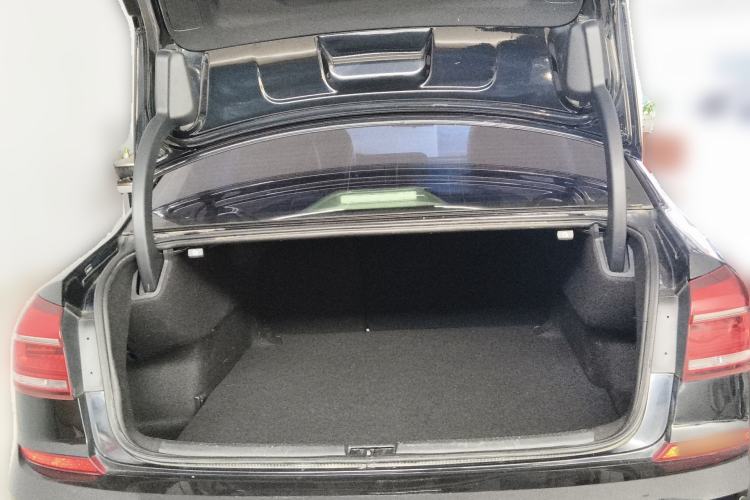 Used Volkswagen Passat 2017 330TSI DSG Luxury Edition Trunk