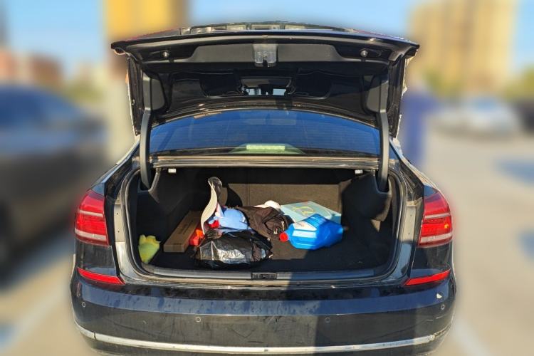 Used Volkswagen Passat 2017 330TSI DSG Luxury Edition Trunk
