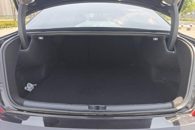 Used Volkswagen Passat 2017 330TSI DSG Luxury Edition Trunk